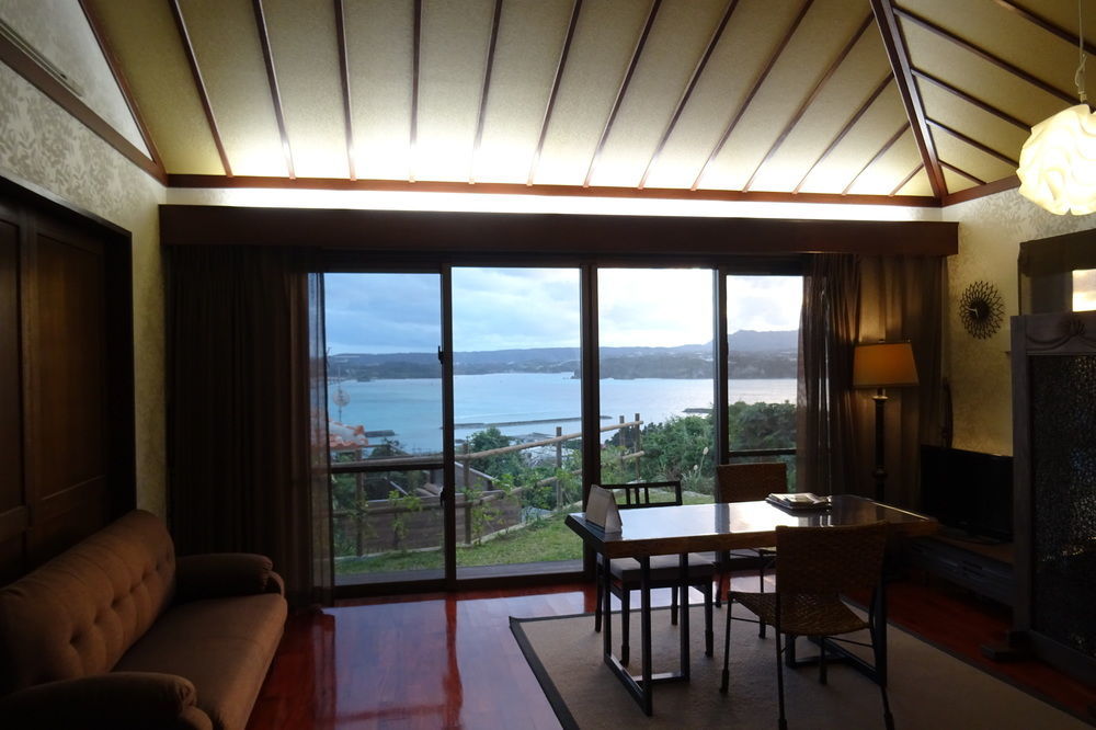 Hotel Ocean Hills Kouri Nakijin Exterior foto